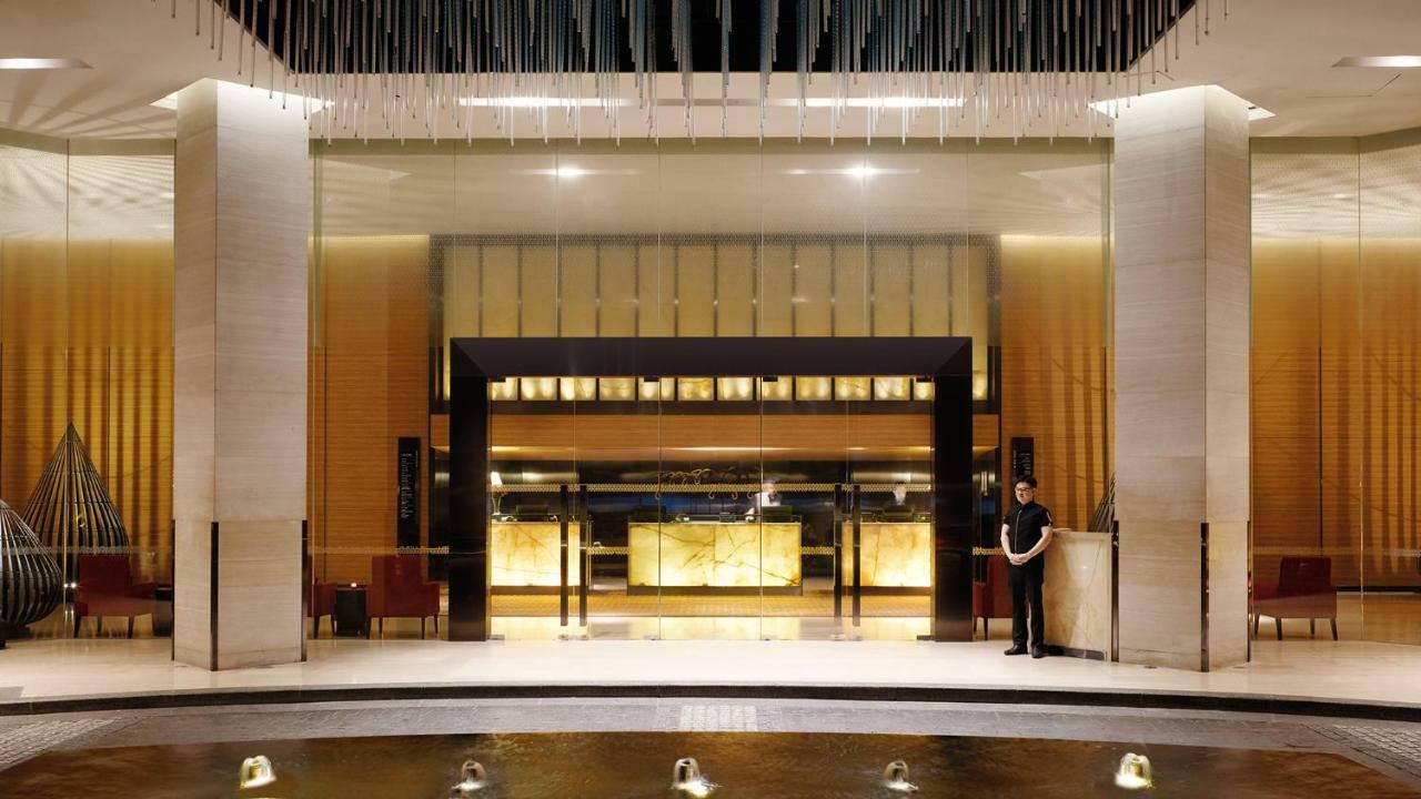 Jc Kevin Sathorn Bangkok Hotel Exterior photo